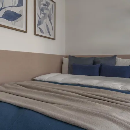 Apartio Apartment *